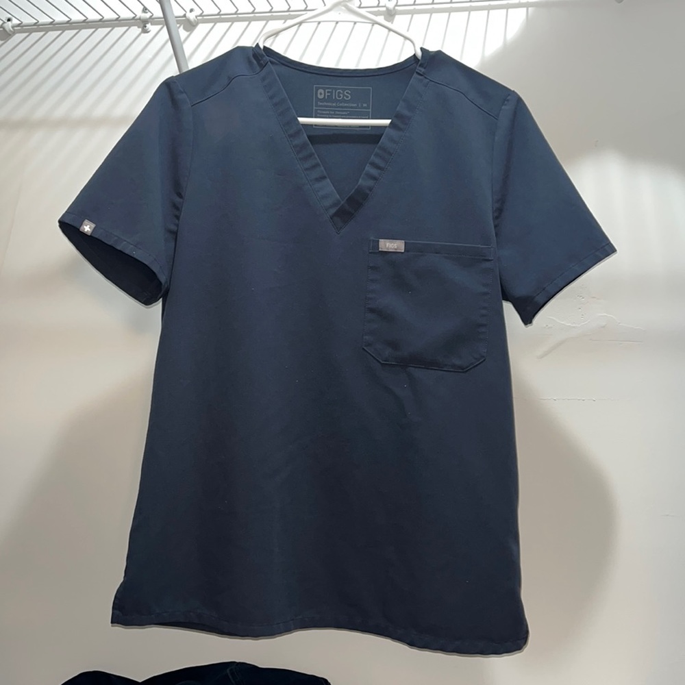 Figs night sky Catarina scrub top size medium